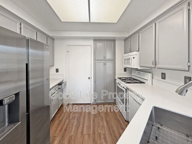 Building Photo - 2510 Jamacha Rd