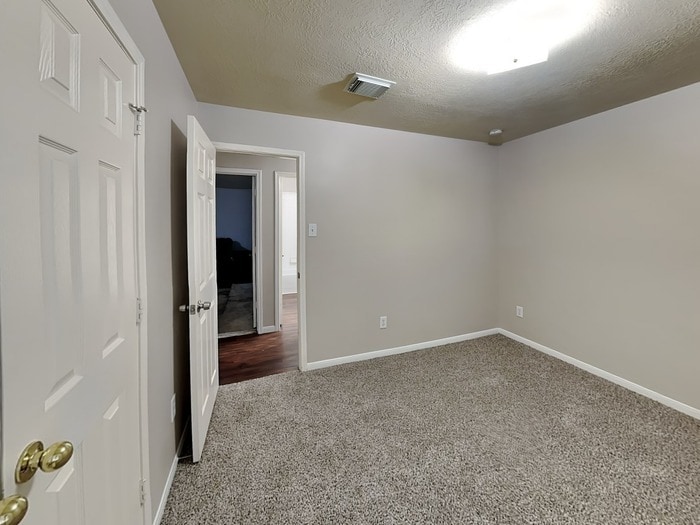 Building Photo - 19710 River Pointe Ln