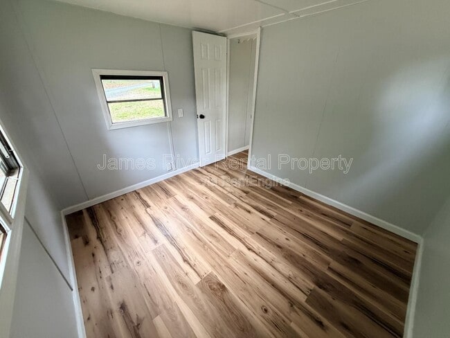 Building Photo - 47 Bonnydale Ln