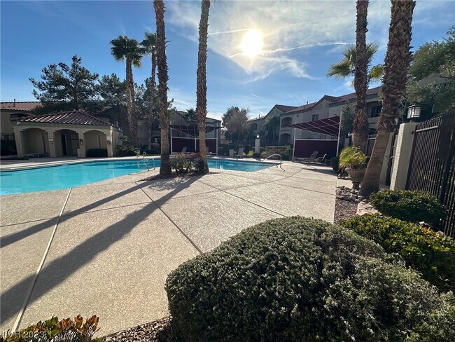 Building Photo - 7885 W Flamingo Rd