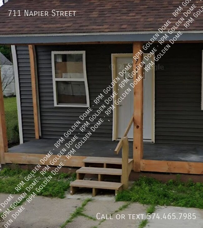 Building Photo - 711 Napier St