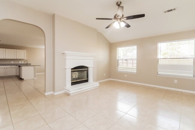 Building Photo - 6607 Mistflower Ln