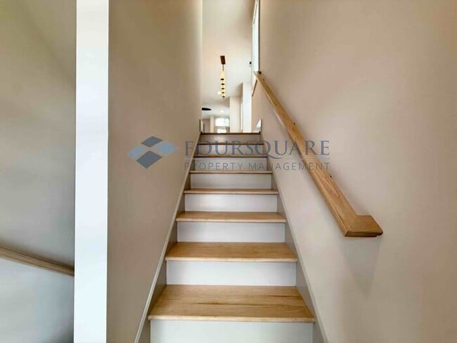 Building Photo - Modern 4-Bed / 4-Bath Townhome with Covered Patio, Deck & Garage – Inside the Beltline Near Downt...
