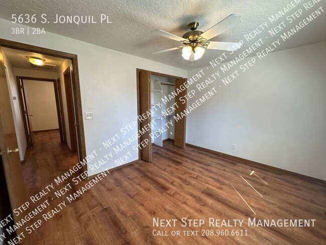 Building Photo - 5636 S Jonquil Pl