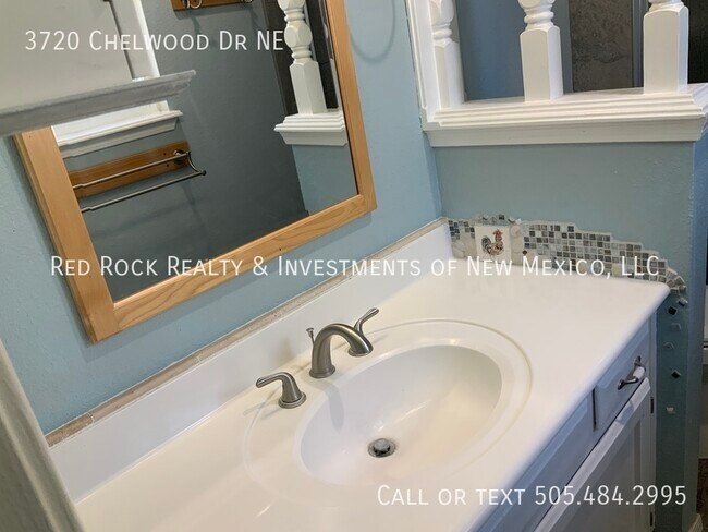 Building Photo - 3720 Chelwood Dr NE