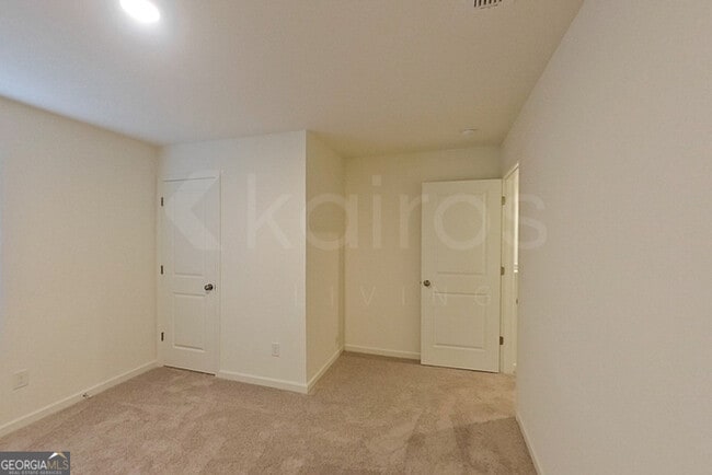 Building Photo - 108 Flat Rock Ml Trl