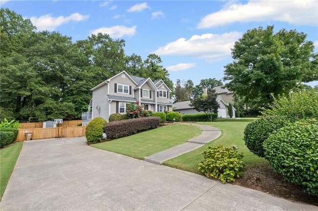 Building Photo - 2680 Nicholas Ct NE