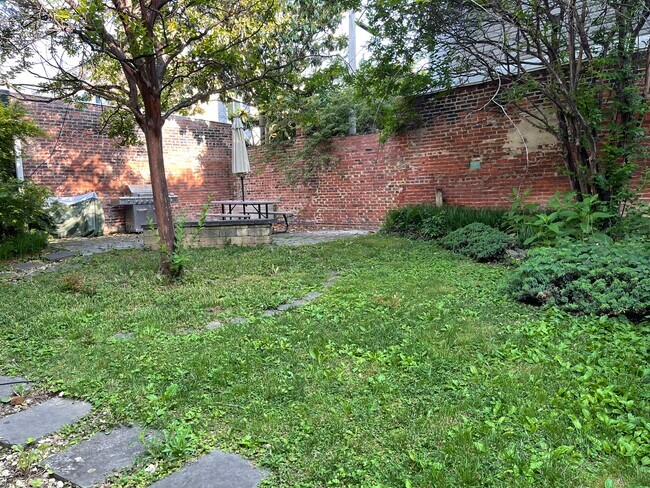 Private Backyard - 505 O St NW