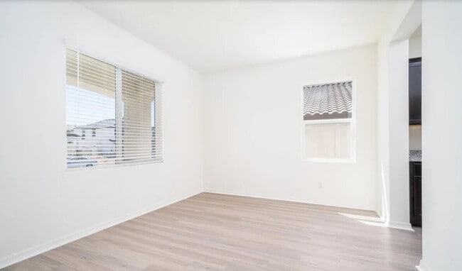 Building Photo - Newer Construction property in Southwest Bakersfield.
