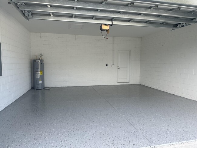 Building Photo - 1833 Cockpit Ln