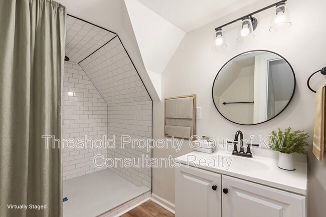 Building Photo - 865 Old Leonard Ave