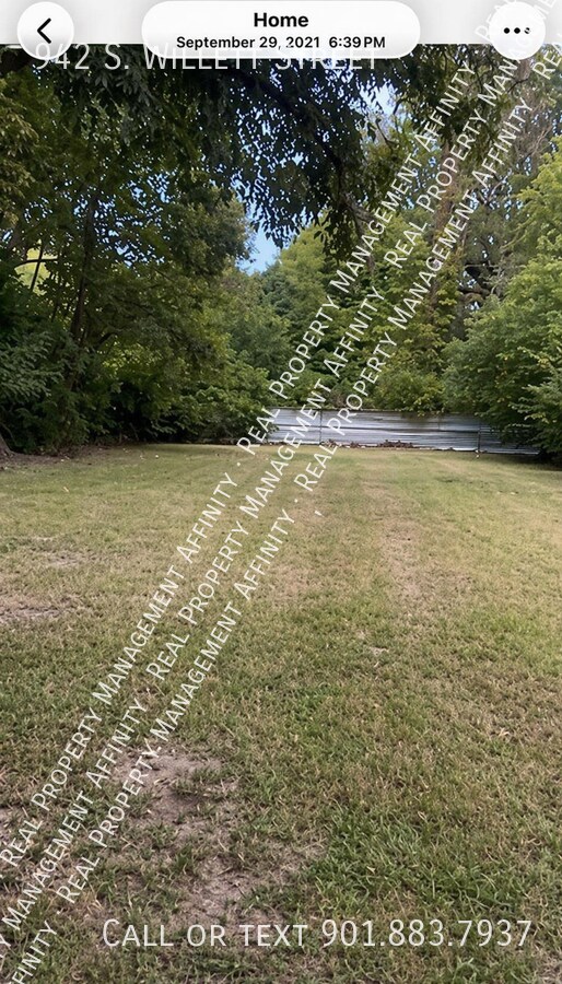 Building Photo - 942 S Willett St