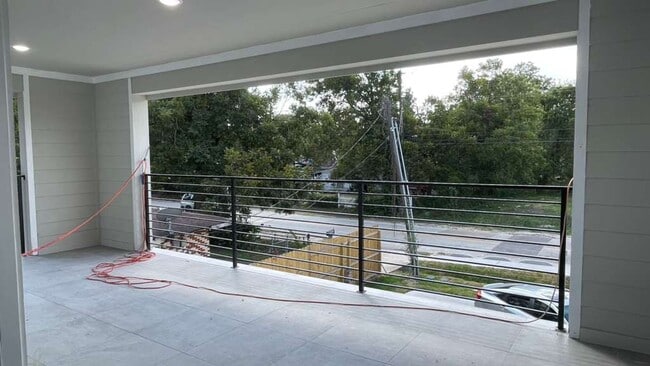 Building Photo - ? Brand-New Unit – 3 Bedrooms, 2.5 Bathroo...