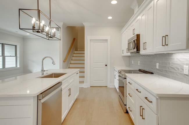 Building Photo - 9690 Dutton Ln