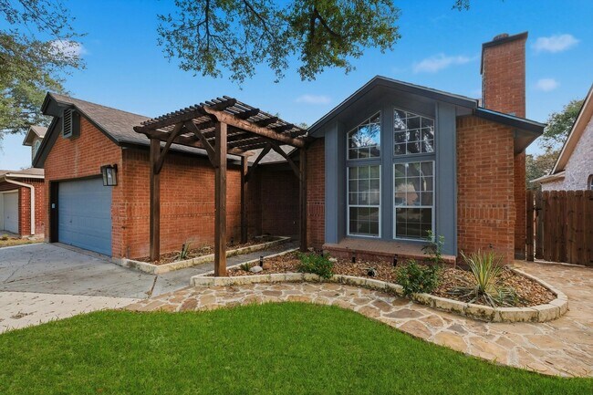 Building Photo - 13623 Summer Glen Dr