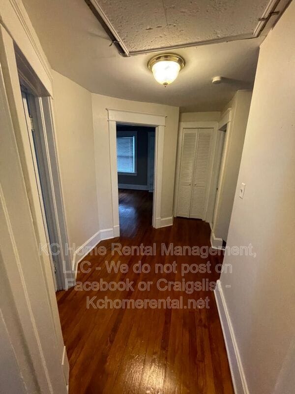 Building Photo - 3554 Genessee St