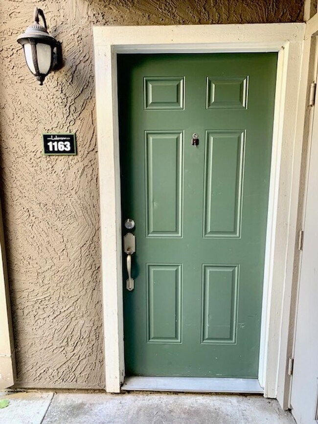 Building Photo - Great 1 bed 1 bath Condo in Pittsburg -- COMING SOON !!!
