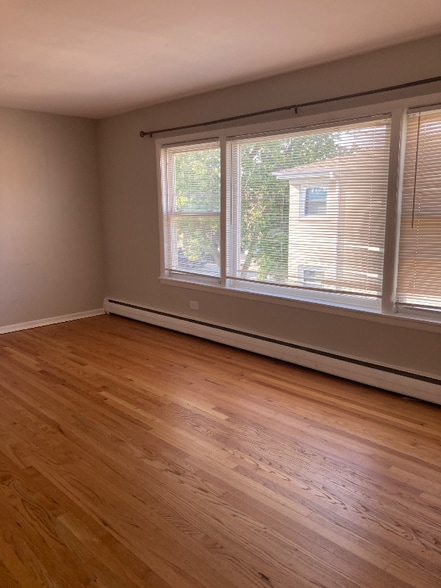 Building Photo - 2427 N 76th Ave