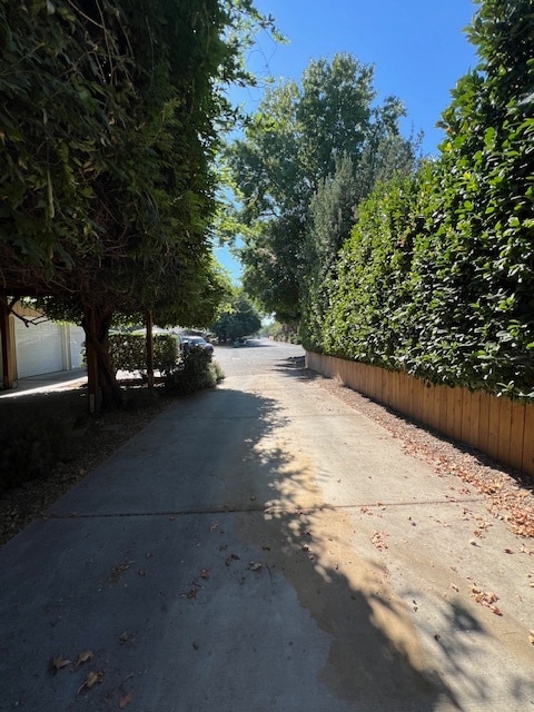 Building Photo - 39 Santos Way