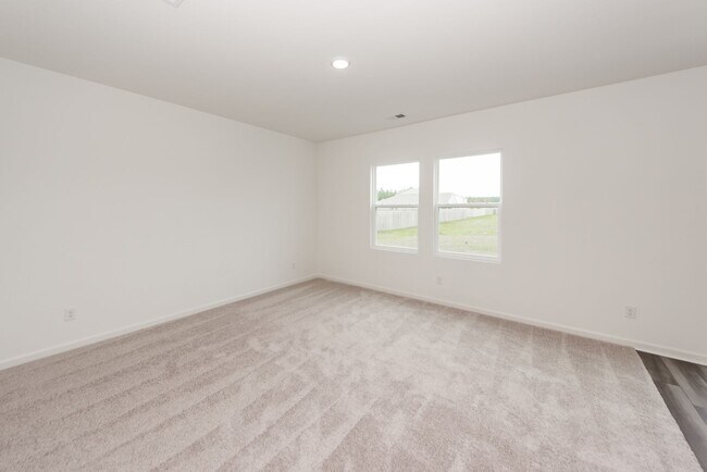 Building Photo - 543 Polaris Wy
