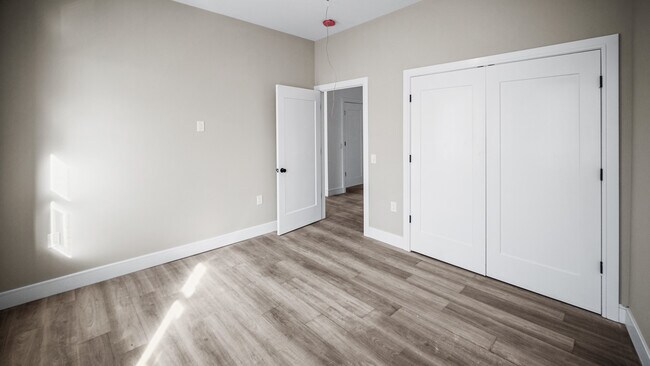 secondary bedroom - 5 Washington St