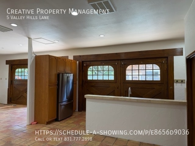 Building Photo - 5 Valley Hills Ln