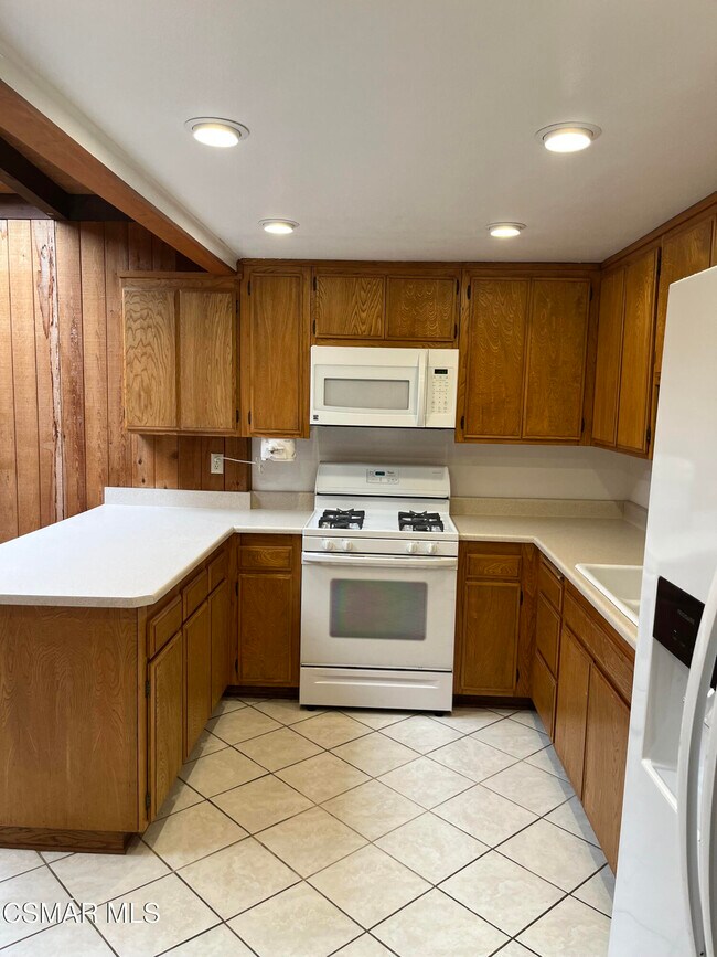 Building Photo - 636 Malaga Ct