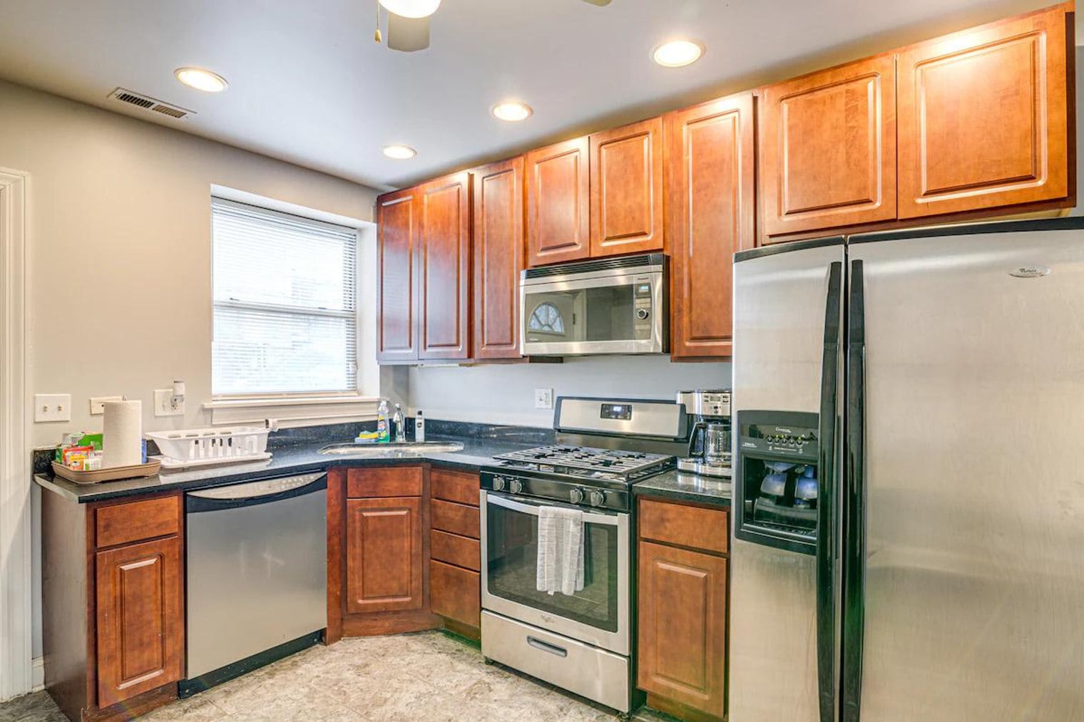 Building Photo - 6210 S Evans Ave