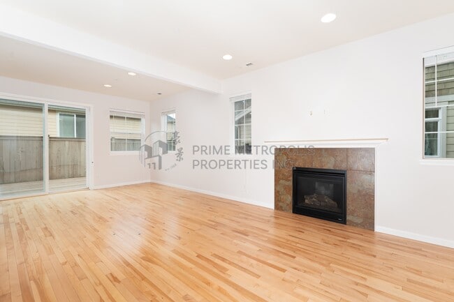 Building Photo - 8322 137th Ct NE