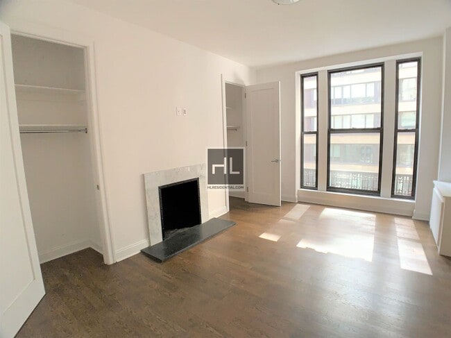 Building Photo - 200 W 58th St