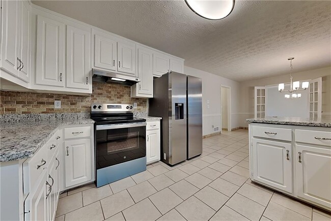Building Photo - 1555 Rose Pointe Dr