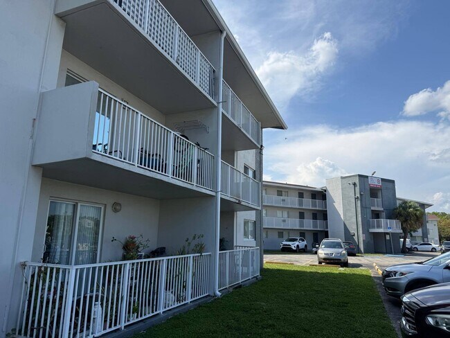 Building Photo - Ram Cutler Bay LLC