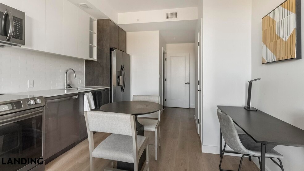 Building Photo - 632 Howard Rd SE