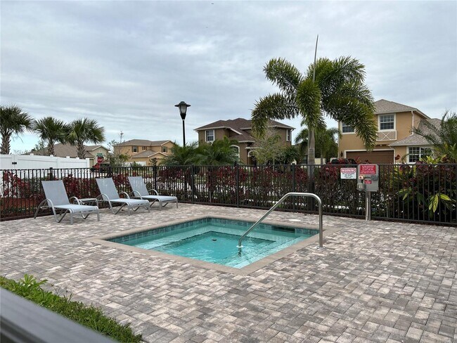 Building Photo - 9980 E Villa Cir