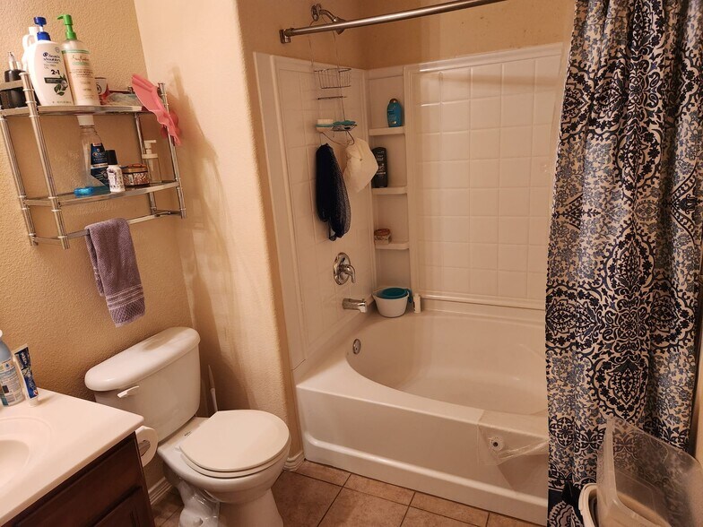 Building Photo - 5716 Talons Crest Cir