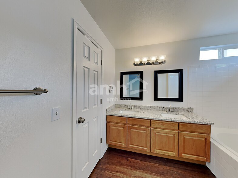 Building Photo - 2349 Sage Grouse Ln