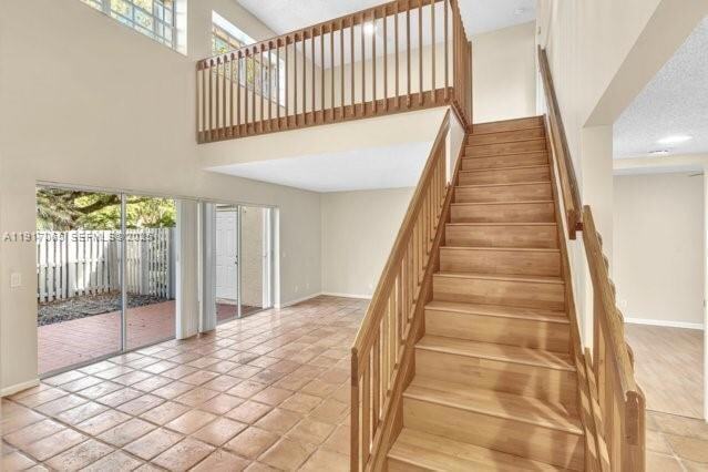 Building Photo - 1353 Springside Dr