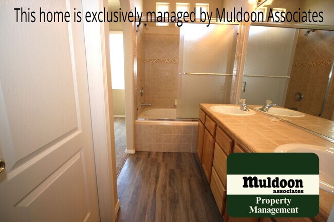 Building Photo - Beautiful 2-Story townhome in gated community