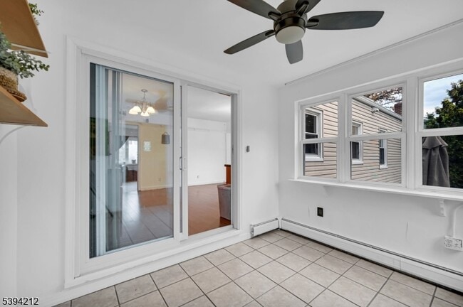 Building Photo - 328 Minute Arms Rd