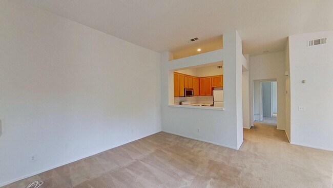 Building Photo - 30 Fuchsia: End Unit 2 Bed 2 Bath Condo in...