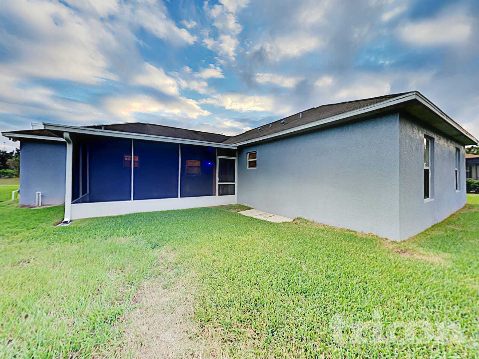 Building Photo - 13389 Dunbar St