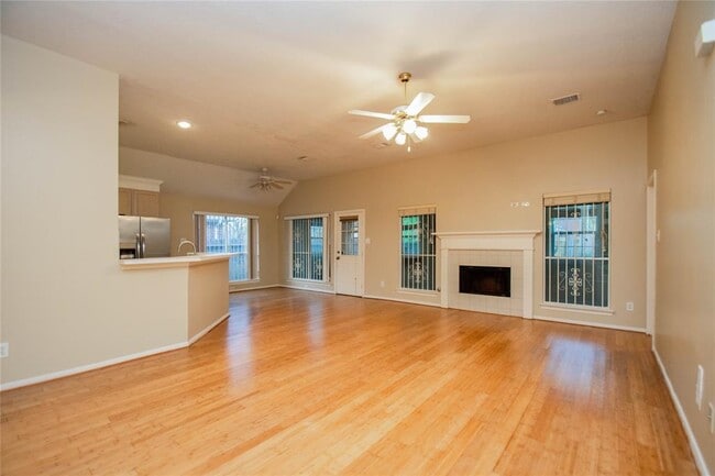 Building Photo - 7731 Las Flores Dr