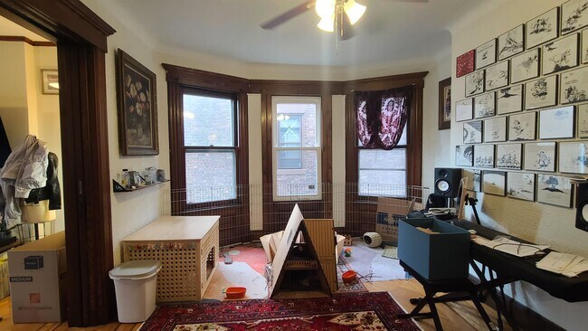 Building Photo - 49 Hudson Pl
