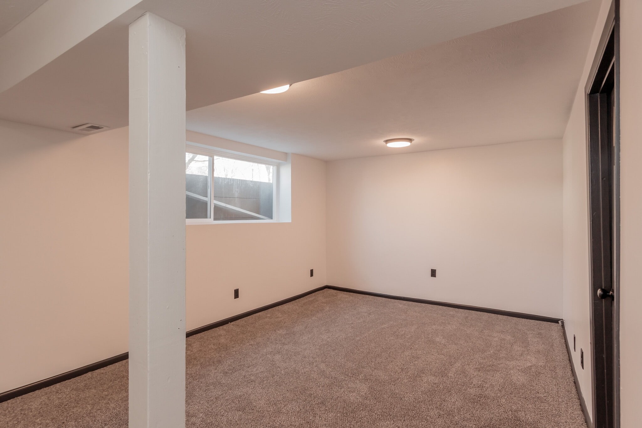 Building Photo - 2901 R St