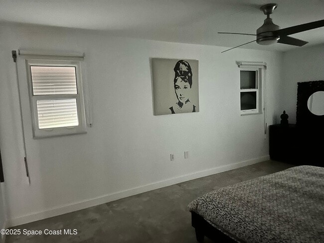 Building Photo - 302 W Osceola Ln