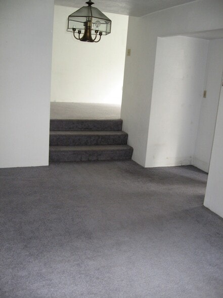 Building Photo - Park Avenue Apartments