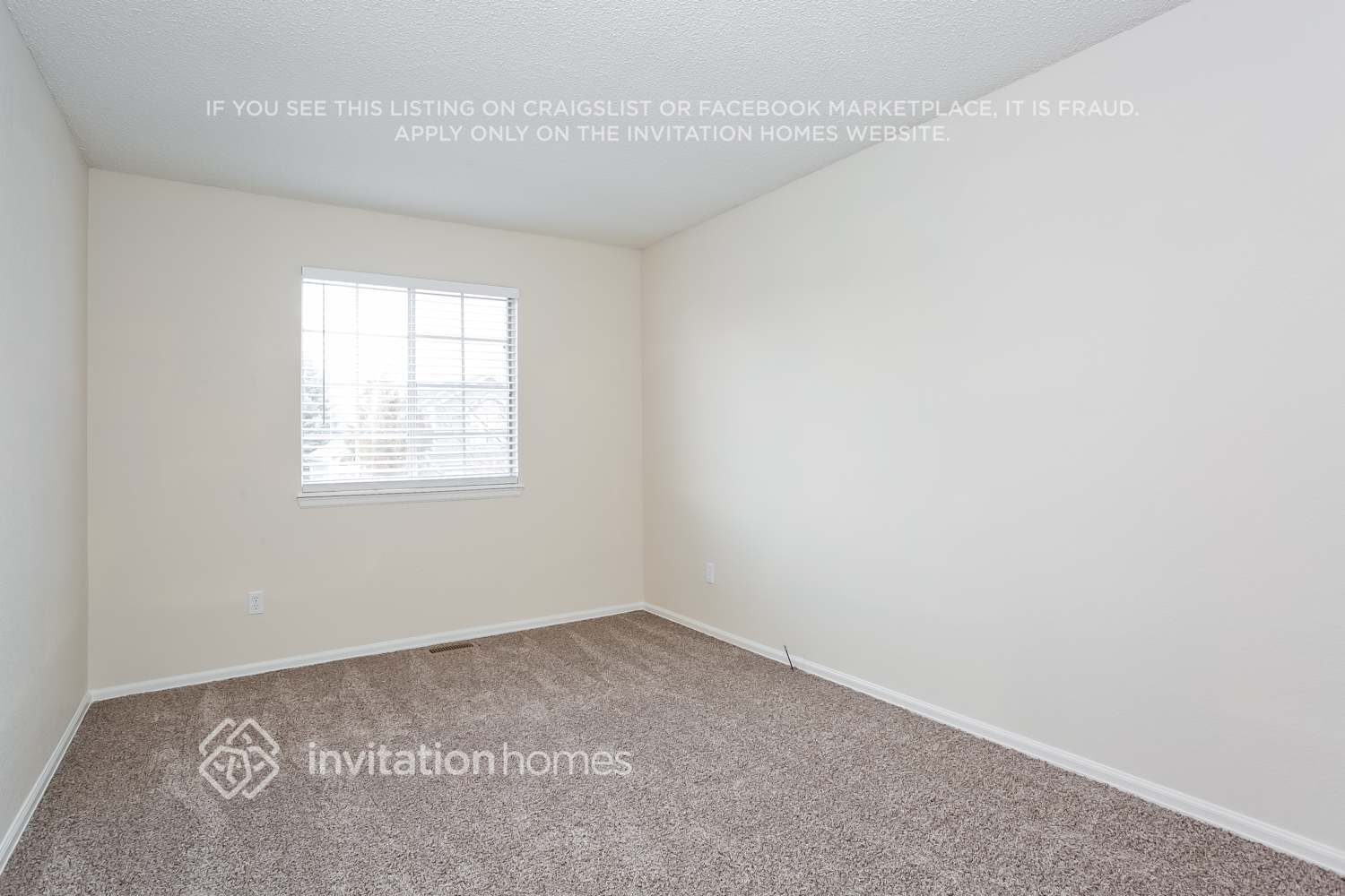 Building Photo - 17319 Lindon Dr