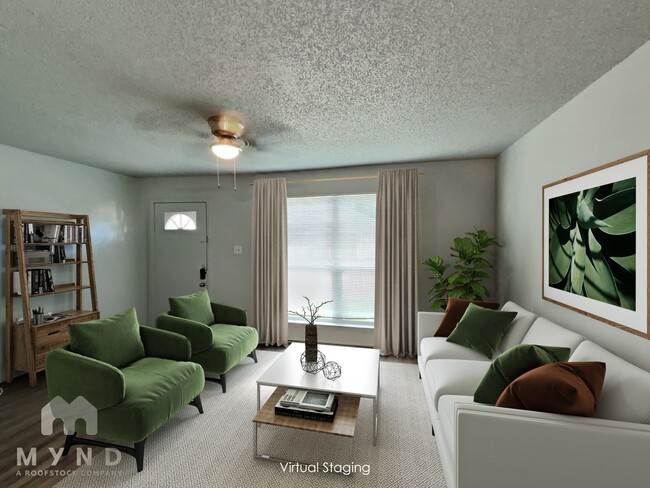 Building Photo - 1303 1/2 Berry Dr Apt A