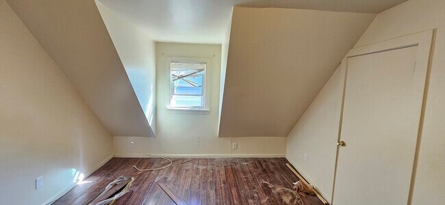 Building Photo - 53 Taylor Ave