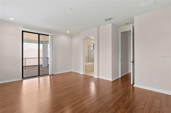 Building Photo - 20317 Chestnut Grove Dr